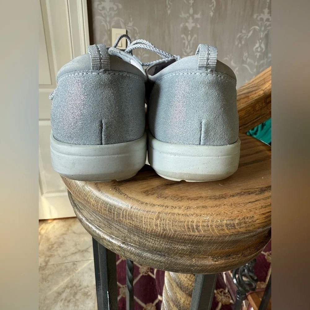 SAS MARNIE SKY SPARKLE shoe 8 1/2 narrow very good condition